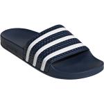Pánske Plážové šľapky adidas Adilette modrej farby v ležérnom štýle v zľave na leto 