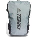 Pánske Športové batohy adidas Terrex sivej farby na zips kompaktné balenie v zľave 