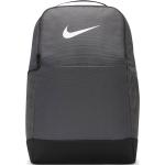 Športové batohy Nike sivej farby objem 24 l v zľave 