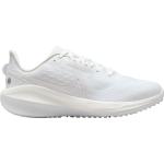 Pánska Bežecká obuv Nike bielej farby vo veľkosti 48,5 