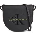 Dámske Sedlové kabelky Calvin Klein Jeans čiernej farby z koženky v zľave 