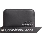 Dámske Designer Malé peňaženky Calvin Klein Jeans čiernej farby na zips v zľave 