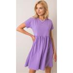 Dámske Mini šaty FashionHunters fialovej farby z bavlny s okrúhlym výstrihom v zľave 