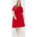 Dámske Šaty pre moletky Trendyol červenej farby z bavlny vo veľkosti 6 XL s okrúhlym výstrihom s krátkymi rukávmi s dĺžkou: Pod kolená v zľave 