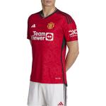 Nová kolekcia: Dresy adidas s motívom Manchester United v zľave 