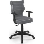 Kancelárske stoličky sivej farby 