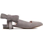 Kožené sandále Gino Rossi sivej farby vo veľkosti 36 v zľave na leto 