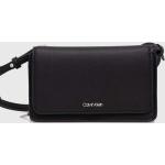 Dámske Designer Crossbody kabelky Calvin Klein čiernej farby z polyuretánu Vegan v zľave udržateľná móda 
