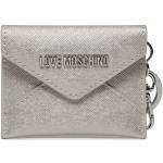 Dámske Designer Luxusné peňaženky Moschino Love Moschino striebornej farby z koženky v zľave 