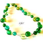 Korálkové náhrdelníky zelenej farby 
