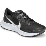 Pánske Trailové tenisky Nike Pegasus Trail 3 čiernej farby zo syntetiky vo veľkosti 42 v zľave 