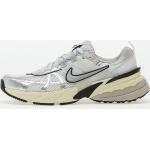 Dámska Bežecká obuv Nike bielej farby vo veľkosti 35,5 metalické 