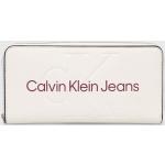 Dámske Kožené peňaženky Calvin Klein Jeans bielej farby z polyuretánu Vegan v zľave 