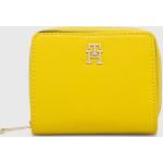 Dámske Luxusné peňaženky Tommy Hilfiger žltej farby z polyuretánu Vegan v zľave 