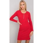 Dámske Denné šaty FashionHunters červenej farby s pruhovaným vzorom z bavlny v zľave na Svadbu 