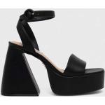 Dámske Spoločenské sandále Steve Madden čiernej farby v elegantnom štýle z polyuretánu vo veľkosti 40 Vegan na leto 