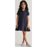 Dievčenské áčkové šaty Gant Pique modrej farby z bavlny do 24 mesiacov 