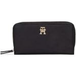 Dámske Luxusné peňaženky Tommy Hilfiger čiernej farby v zľave 