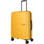 Pánske Stredné cestovné kufre Travelite žltej farby rotačné kolesá objem 67 l 