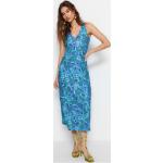 Dámske Úpletové šaty Trendyol svetlo modrej farby s kvetinovým vzorom z polyesteru vo veľkosti XS s dĺžkou: Pod kolená v zľave 