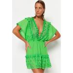 Dámske Denné šaty Trendyol svetlo zelenej farby s vyšívaným vzorom z bavlny vo veľkosti L v zľave 
