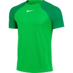 Tričká s krátkym rukávom Nike Academy zelenej farby v zľave 
