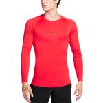 Pánske Tričká s dlhým rukávom Nike červenej farby s dlhými rukávmi v zľave 