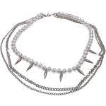 Strieborné náhrdelníky Urban Classics striebornej farby v streetwear štýle zo železa s perlou udržateľná móda 